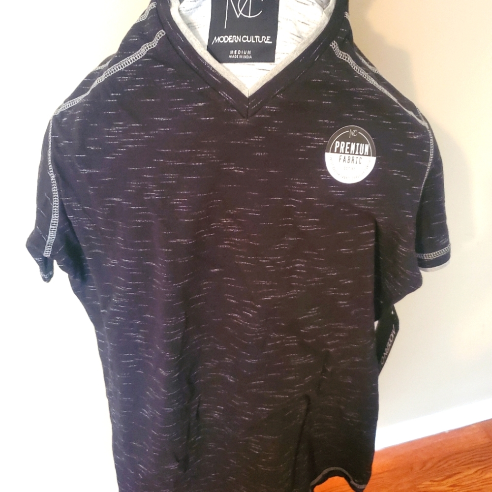 NEW!! Modern Culture Black/Gray T-shirt (Size: M)